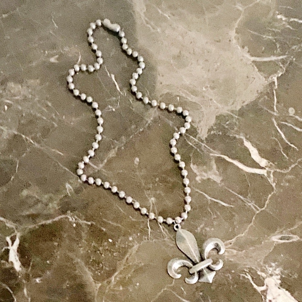 Gothic Gunmetal Fleur De Lis Necklace Dark Vintage Statement Jewelry NWT